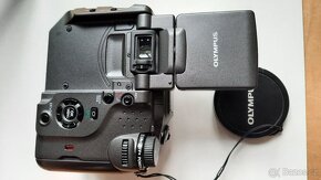 Olympus Camedia C-7070 Wide Zoom - 3