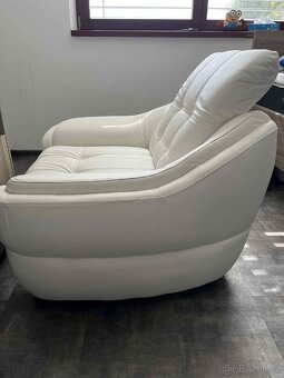 Koženkové křeslo zánovní - 3