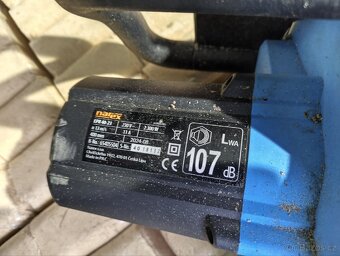 NAREX elektrická pila - 3