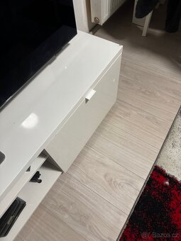 Tv stolek - ikea - 3