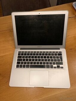MacBook Air - 13-inch - 2017 - 3
