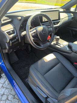 Lexus UX 250H  PRODANO - 3