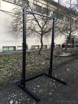 Posilovací stojan / stojan na dřepy - 3