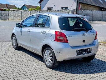 TOYOTA YARIS 1.3VVT-i 64kW EXECUTIVE AUTOMAT - 3