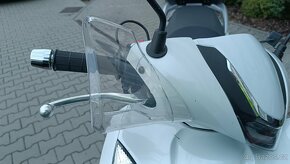 Honda SH 350i – málo jetá, v perfektním stavu, s výbavou nav - 3