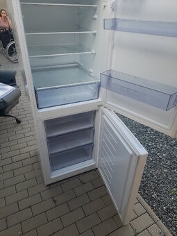 Prodám lednici s mrazákem - 3