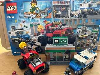 LEGO City Loupež s monster truckem (60245) - 3