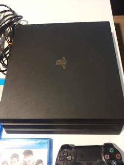 Playstation 4 PRO - 3