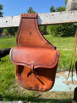 Westernové sedlo zakázková výroba. Šité na ČT klisnu. - 3