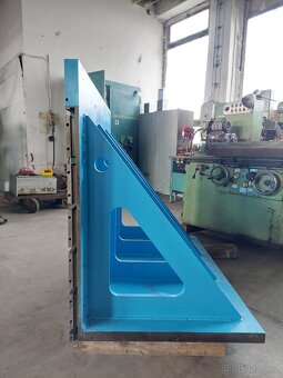 Upínací litinové úhelníky, upínací desky, kostky - 3