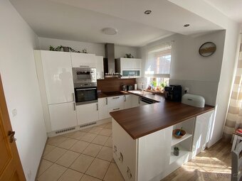 Rodinný dům v Přišimasech 5+kk,157 m² - pozemek 673 m² - 3