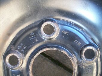 zimní kola Kodiaq Barum 215.65.17 XL 95% - 3