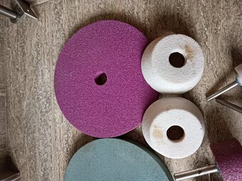 Náhradní brusný kotouč, brusná tělíska na stopce - 3