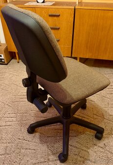 Kancelářská židle - 3