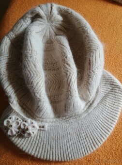 Zimni cepice, damske, nove i s vis. - 3