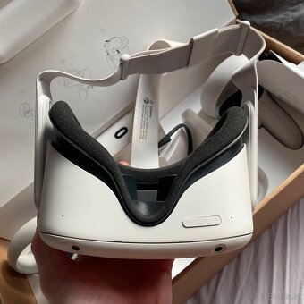 Meta Oculus Quest 2 128 GB - 3