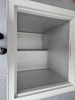 Pultový 160 litrový mrazák Samsung Calex Symphony - 3