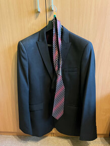 Panský oblek vel.50 + kravata a košile - 3