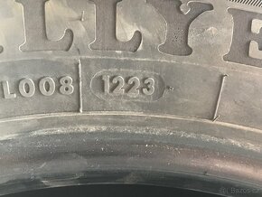 Celoroční pneu 225/55 R19, 99V, DOT 1223 - 3