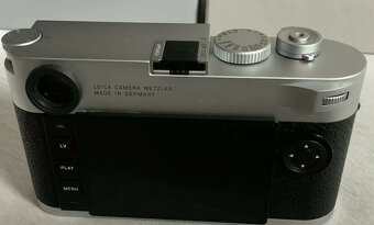 Leica M10 stříbrně chromovaná s originálním balením - 3