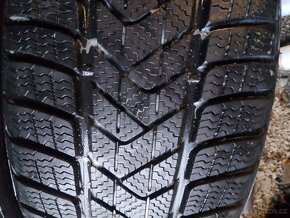 225/40/19 93h Pirelli - zimní pneu 2ks - 3