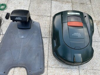 TOP stav Robotická sekačka Husqvarna Automower 220AC - 3