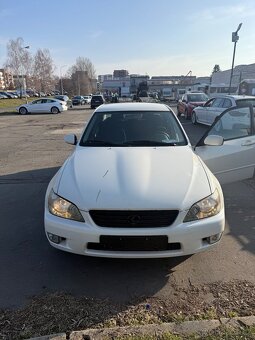 LEXUS IS200 114KW - 3