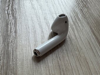 Apple AirPods 2. Generace - Levé Sluchátko - 3