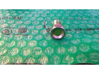 šroub vzpěry dveří korby Škoda Felicia Pick Up N98951501 - 3