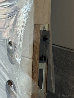 Interiérové dveře včetně obložky WINDOOR 70 cm – levé, NOVÉ - 3