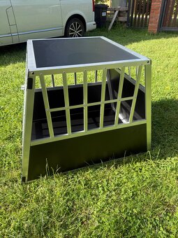 Box na psa do auta - 3