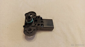 Snímač tlaku sacího potrubí VW Audi Škoda Seat 036906051F - 3