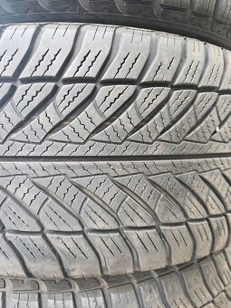 245/45R18 100V XL RFT Goodyear Ultragrip - 3