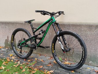 YT Industries Capra AL Comp 2 vel. L roku 2016 - 3
