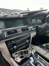 BMW F01 na náhradní díly - 3