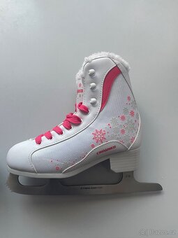 Prodám lední dívčí brusle Crowned 34 - 3