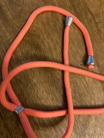 Silikonový obal se šňůrkou na iPhone XR-neonově růžový NOVÝ - 3