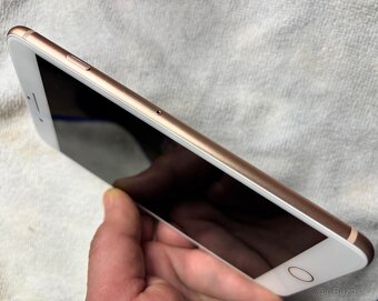 IPhone 8 Plus 100 % baterie. - 3