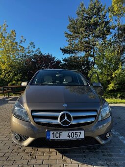 Mersedes Benz b 180 - 3
