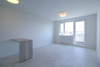 Pronájem bytu 1+kk 34 m² - 3