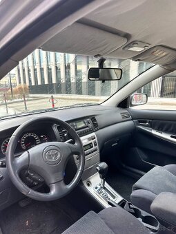 Toyota Corolla 3 1.6i Automat - 3