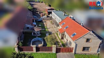 Prodej 2 rodinných domů v Bylanech u Českého Brodu, celková - 3