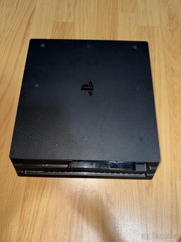 PlayStation 4 Pro - 3