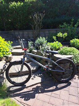Freestylové kolo BMX mongoose L40 - 3