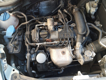 Prodám Octavia 2 1.2 77Kw TSI benzín - 3