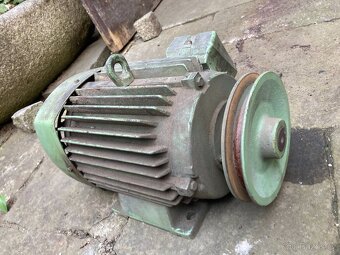 Prodám kompresor Orlík Elektromotor 2,2kW. - 3