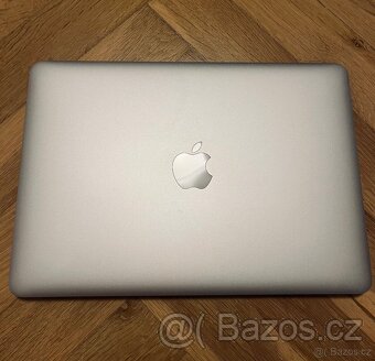 Apple MacBook Air 13" A1466 - 3