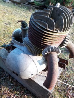 Motor Jawa 250 - 3