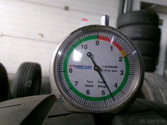 205/60 R16 NEXEN (4,5mm) č.15313/g - 3