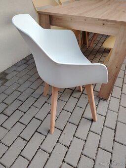 Nový jídelní set, stůl dekor dřevo, židle žluté - 3